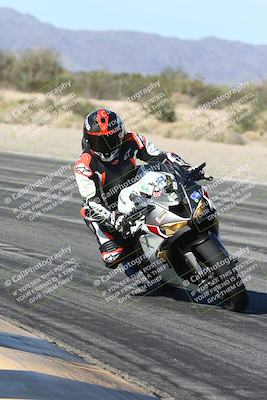 media/Dec-04-2025-Racers Edge (Thu) [[5ebc9f124d]]/3-B Group/3-Session 2 (Turn 7 Inside)/